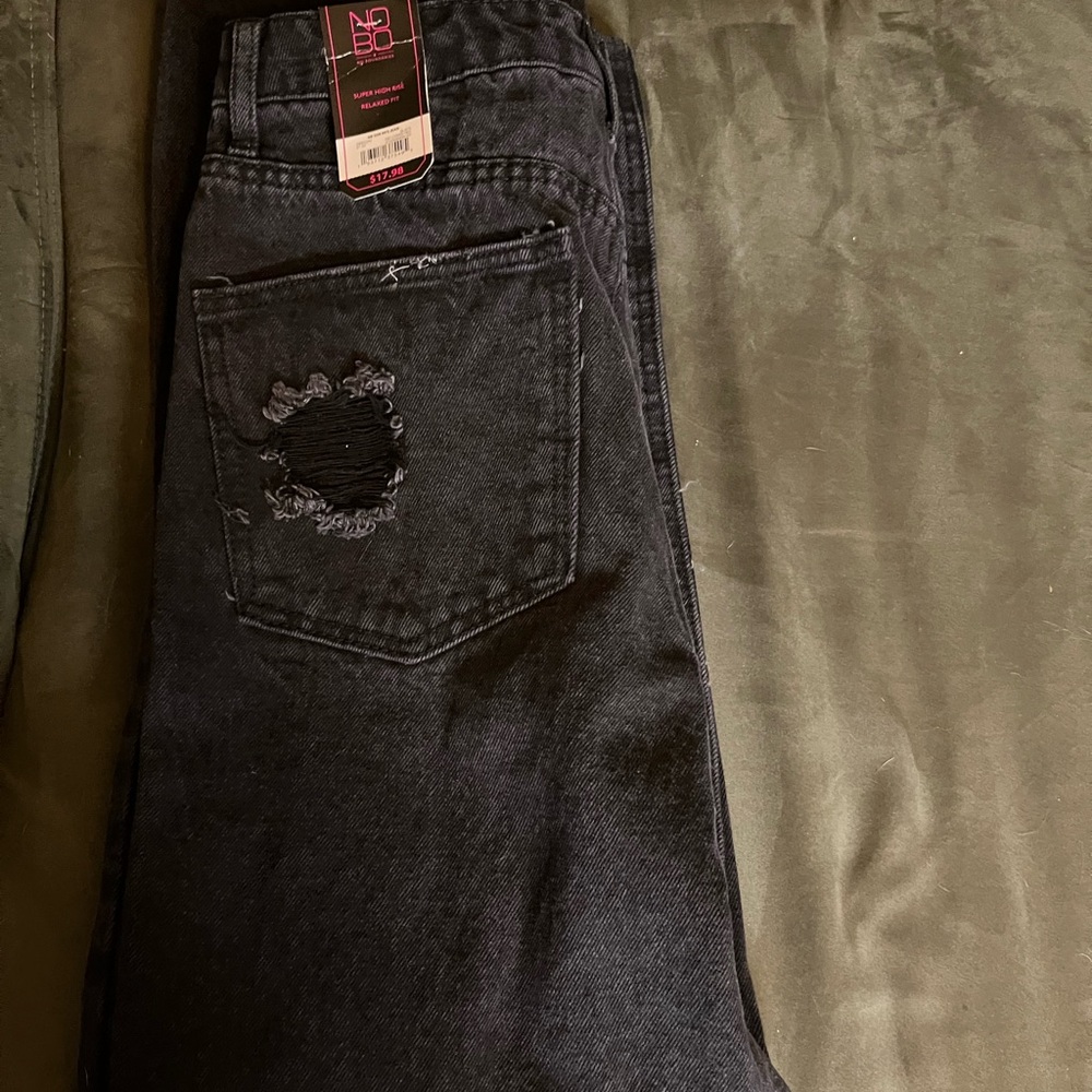 No Boundaries Women's Black Distressed Straight Leg Jeans